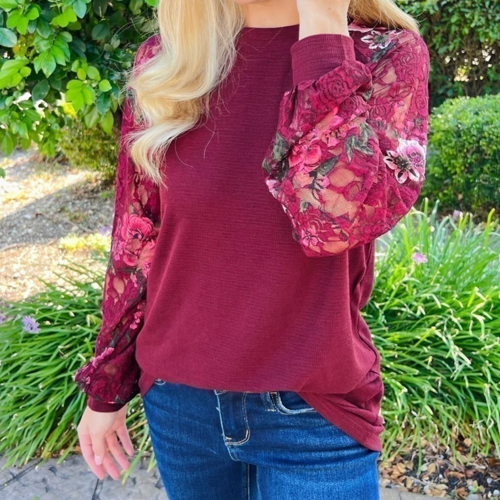 NWT Hao MeiLi Chic Openwork Sleeve Top - Picture 2 of 10